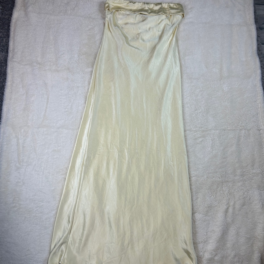Realtix Yellow Satin Strapless Maxi Dress – XL